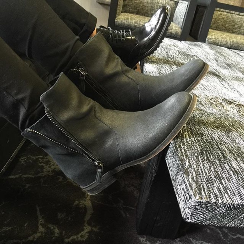 KENNETH COLE Suede Leather Double-Zip Ankle Boots